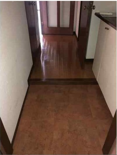 綾東ヴィレッジ弐番館 玄関