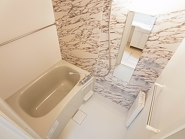 ルピナスＡ 風呂画像