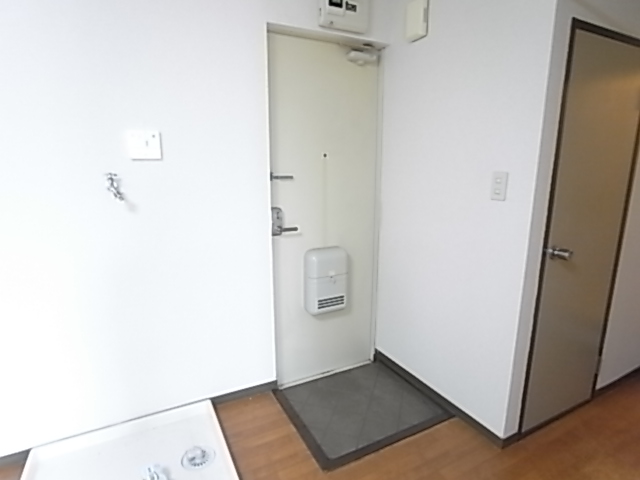 アネックスＵ　１ 玄関