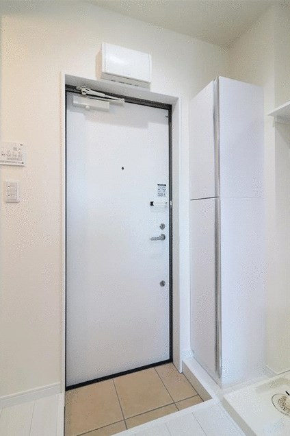 グランクオール西綾瀬2丁目 玄関