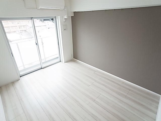 レーヴ・ド・クレエ綾瀬 リビング