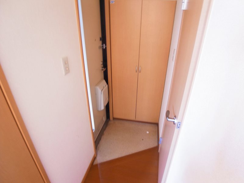 フラワーハイツ菅谷Ｃ 玄関