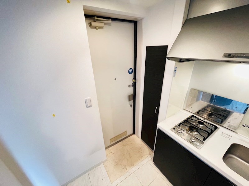 クリスタル綾瀬 玄関