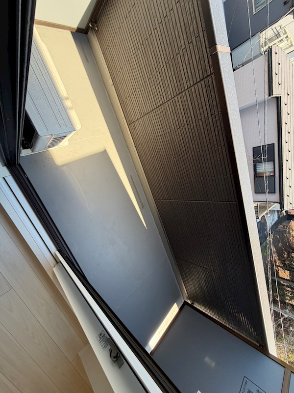 Dear Life ベランダ