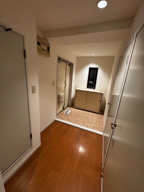 岩沢第一ビル 玄関