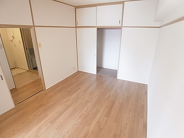 山口マンション ベッドルーム