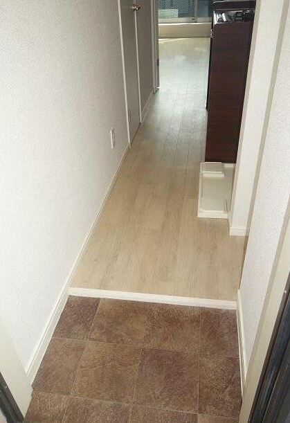 ソリッド堀切菖蒲園弐番館 玄関