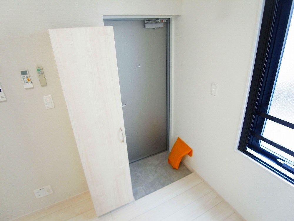 プランドール北千住 玄関