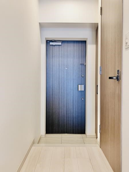 Ｄ&amp;rsquo;ｓ　ＶＡＲＩＥ三ノ輪レジデンス 玄関