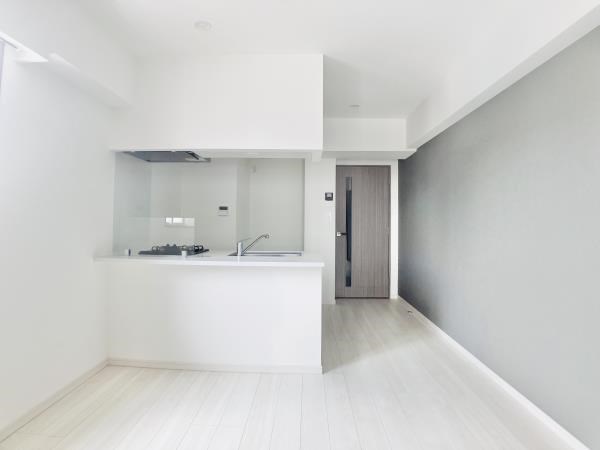 Ｄ&amp;rsquo;ｓ　ＶＡＲＩＥ三ノ輪レジデンス リビング