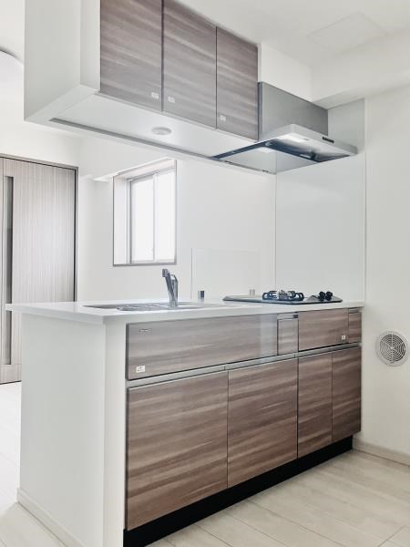 Ｄ&amp;rsquo;ｓ　ＶＡＲＩＥ三ノ輪レジデンス キッチン