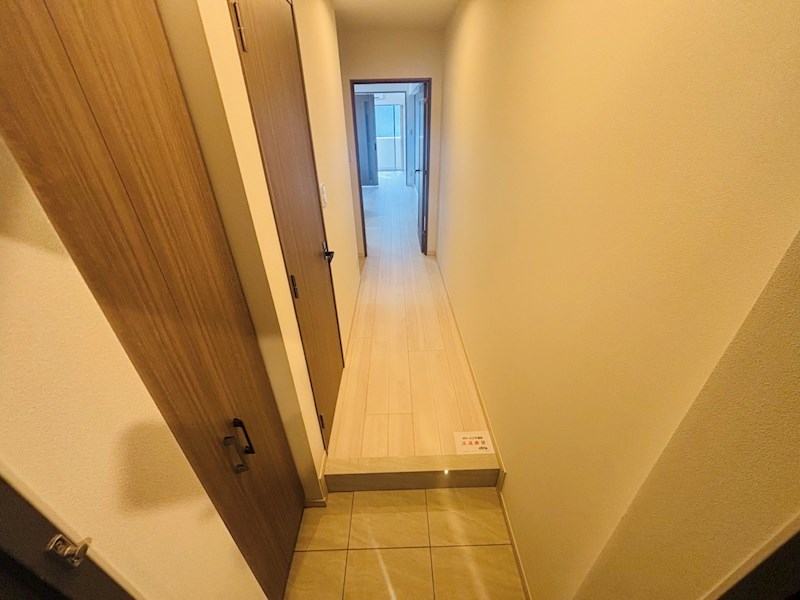 Ｄ&amp;rsquo;ｓ　ＶＡＲＩＥ三ノ輪レジデンス 玄関