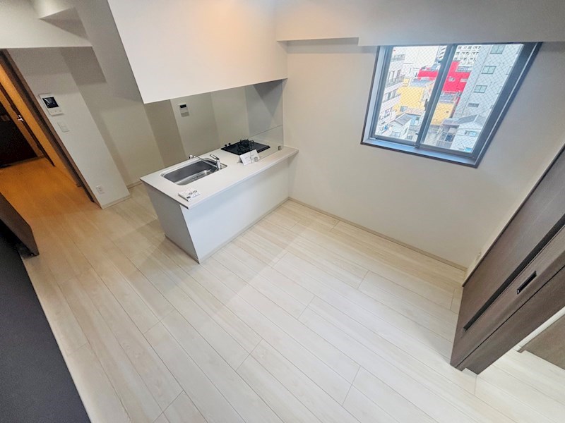 Ｄ&amp;rsquo;ｓ　ＶＡＲＩＥ三ノ輪レジデンス リビング