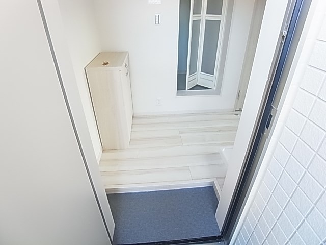 ＥＭＩＸＩＡ 玄関