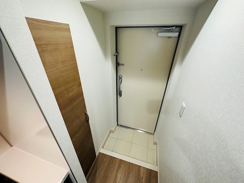 アルファコート綾瀬３ 玄関