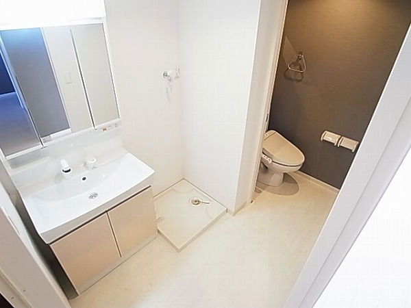 アムール・ゼルコバ その他7