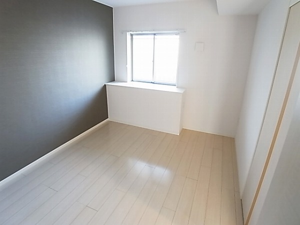 アムール・ゼルコバ その他10