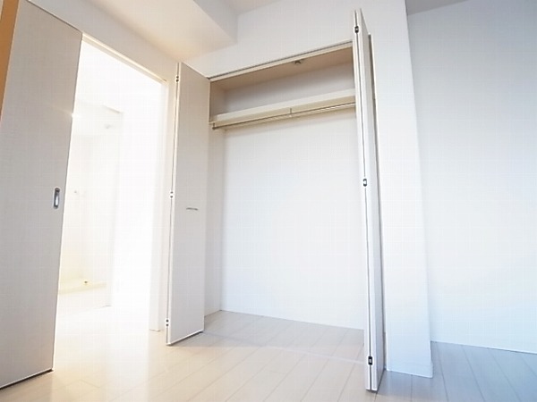 アムール・ゼルコバ その他20