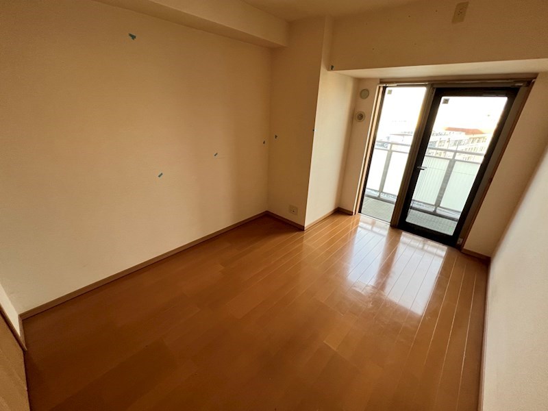 ロイヤルＫＪ ベッドルーム