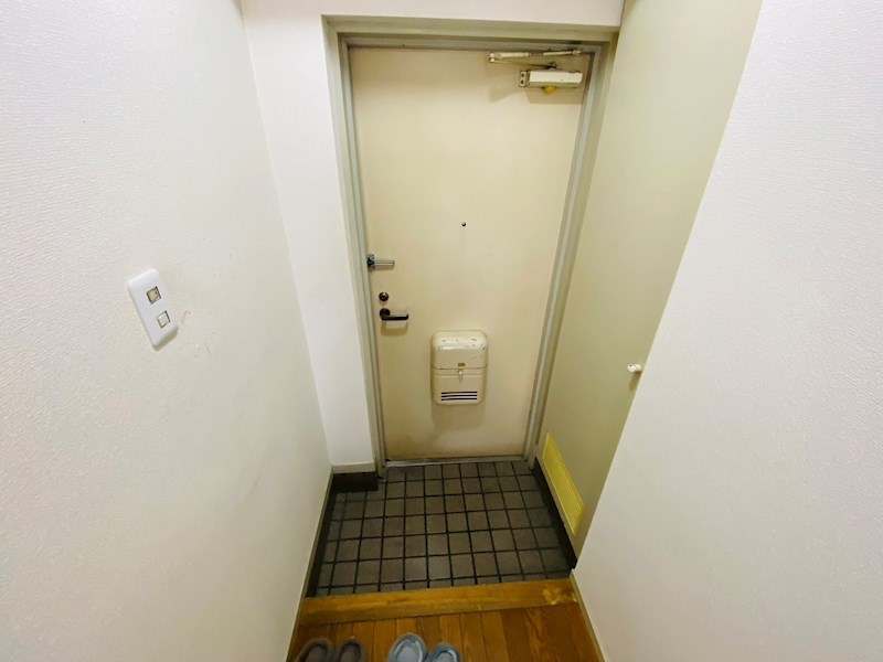 ファインクロス6番館 玄関