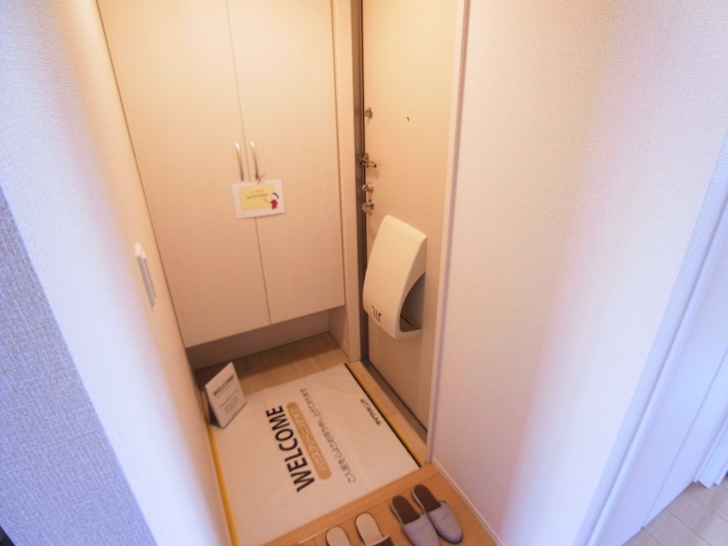 カームベリーA 玄関