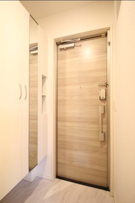 セレスティア荒川 玄関