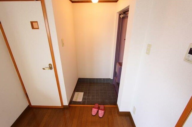 第五泉ビル 玄関