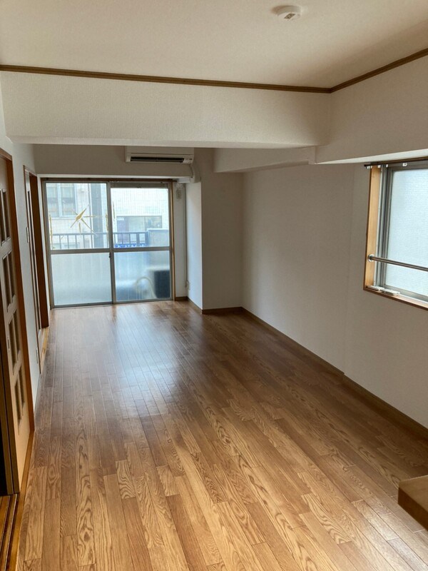 第五泉ビル リビング