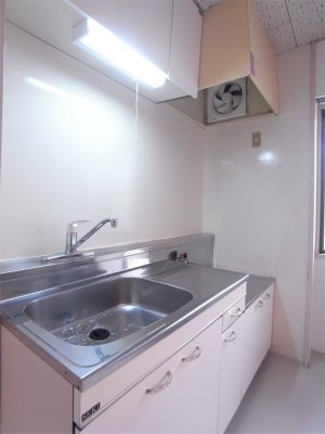 ヴァンベールＦ キッチン