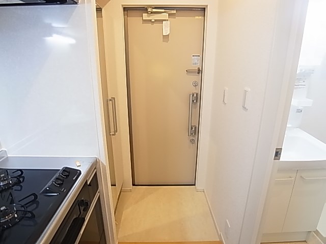 ウィステローナ 玄関