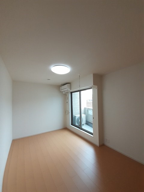 ラビット・イヤー・アイリス リビング