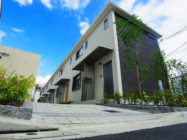 Ｅ　ｇａｒｄｅｎ 外観写真