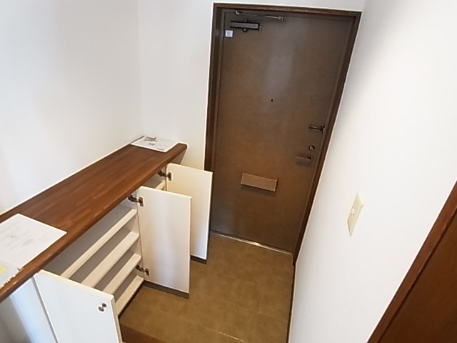 綾東ヴィレッジ弐番館 玄関