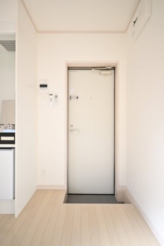 APT西新井 玄関