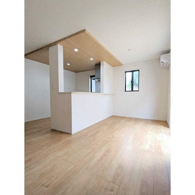 4141鎌ケ谷市東道野辺29期4棟1号棟 リビング