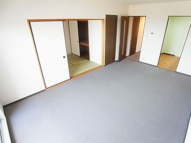 白井ロジュマン リビング