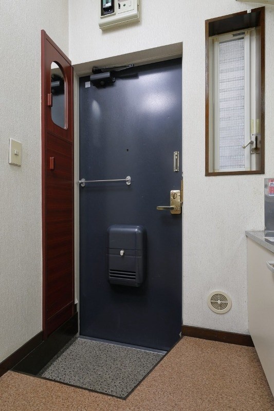 サンパレスオノ 玄関