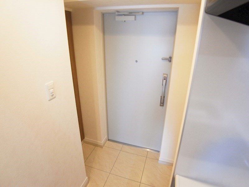 MAXIV　KOHOKU　ALEGRIA　COURT 玄関