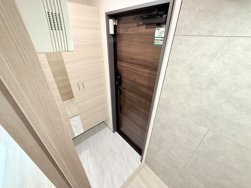 セレスティア栗原 玄関