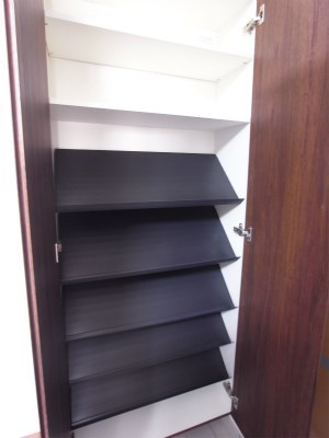 エクレーレ舜プリモ 玄関