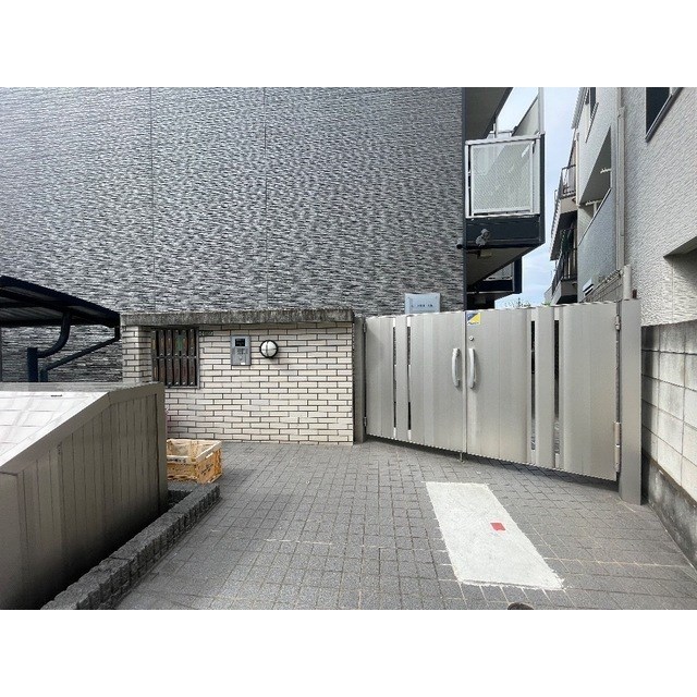 レオパレスSHISUI　A棟 その他外観1