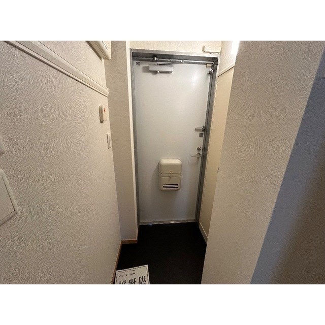 レオパレスSHISUI　A棟 玄関