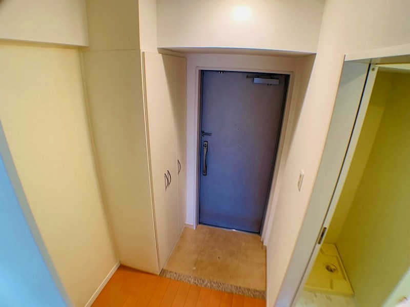 プライムアーバン千住 玄関