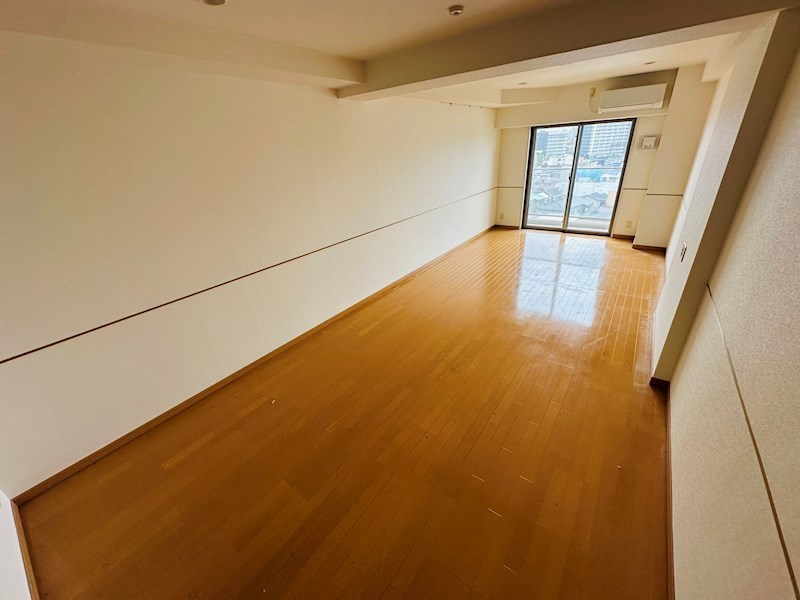 ロイヤルパークスシーサー リビング