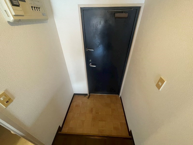 メイソンリー梅島 玄関