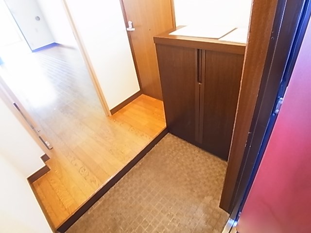 エクセルヤコウ 玄関