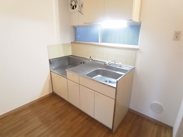 エステートピア堀内２  キッチン