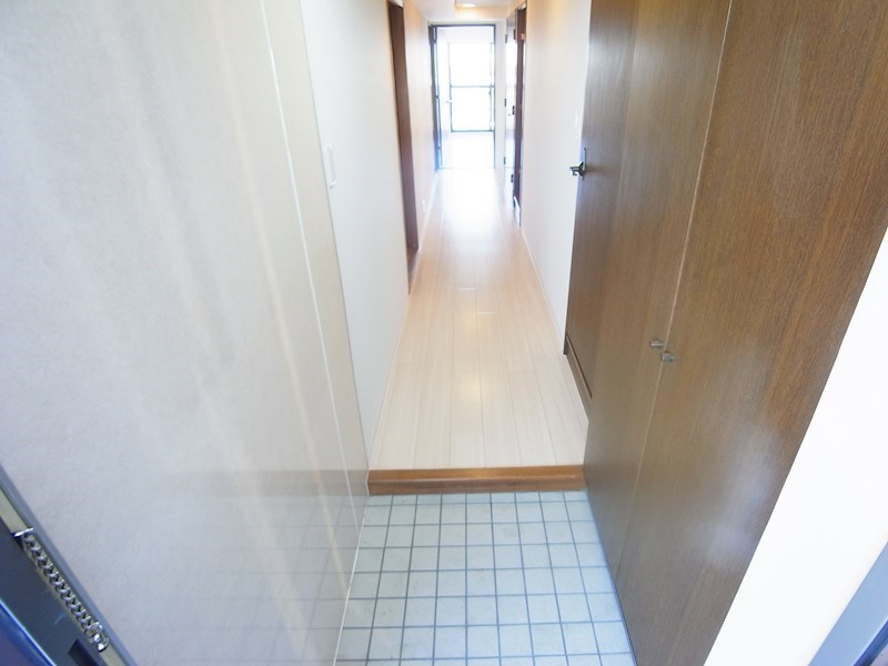 シラカワパレス 玄関