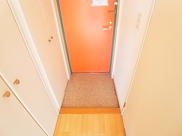 アンティニティ　アヤセ 玄関