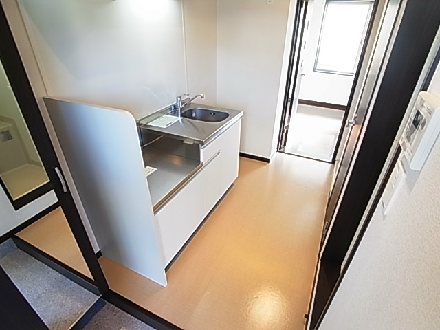 フローラ八潮 玄関